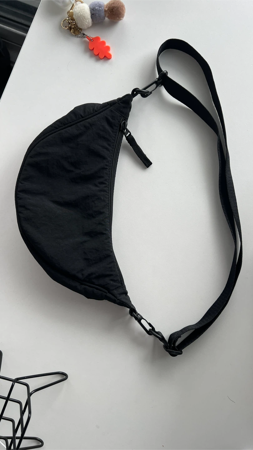 Uniqlo Mini Shoulder Bag - Black - photo 2