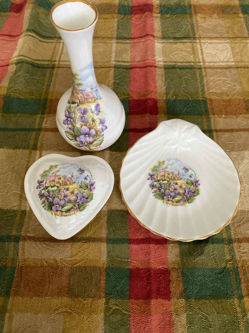 Canadian Fine Bone China Set (Vase/Dish/Jewellery Box)