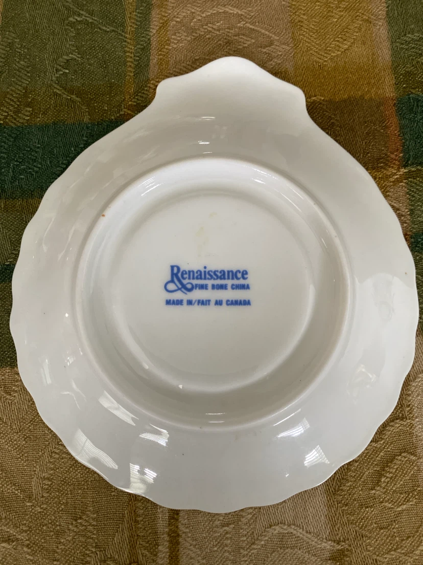 Canadian Fine Bone China Set (Vase/Dish/Jewellery Box) - photo 3