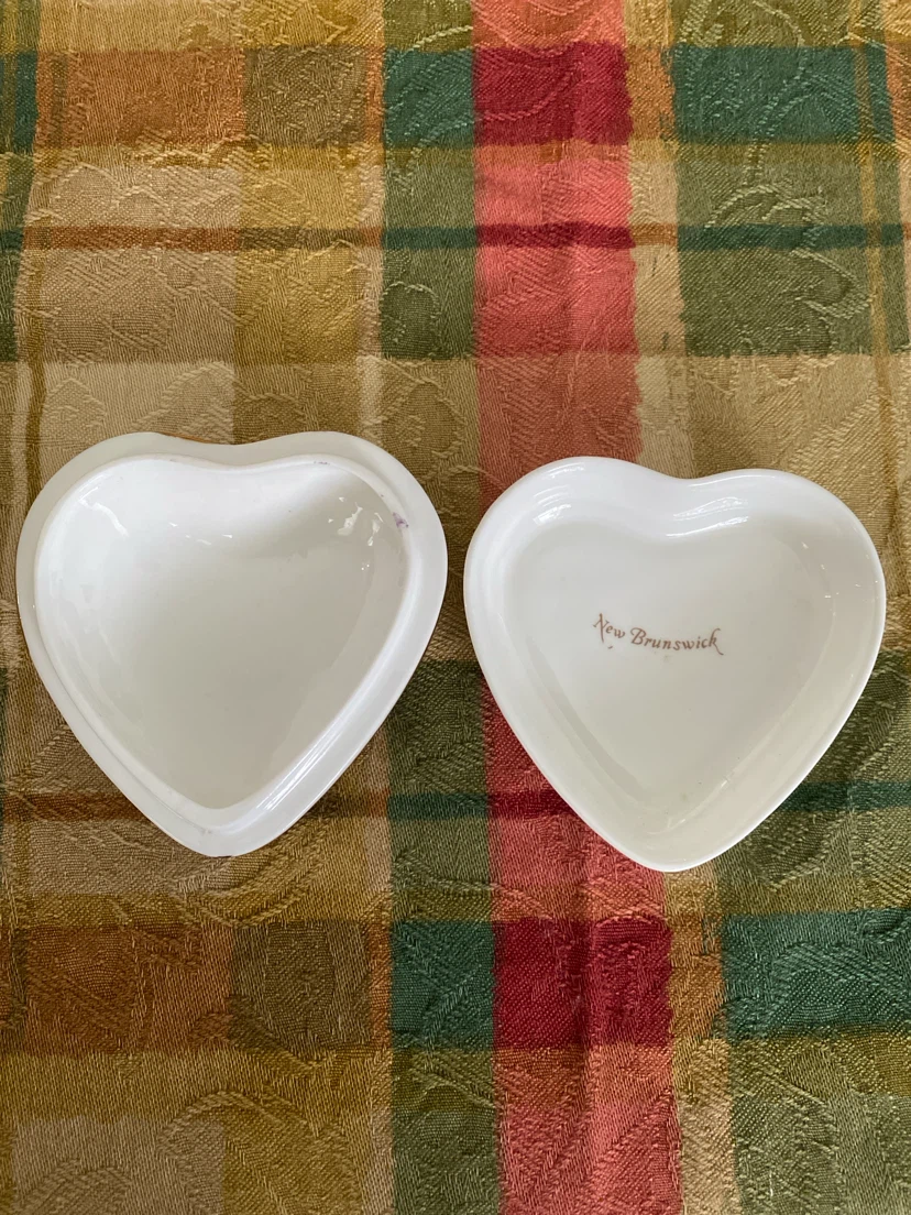 Canadian Fine Bone China Set (Vase/Dish/Jewellery Box) - photo 4