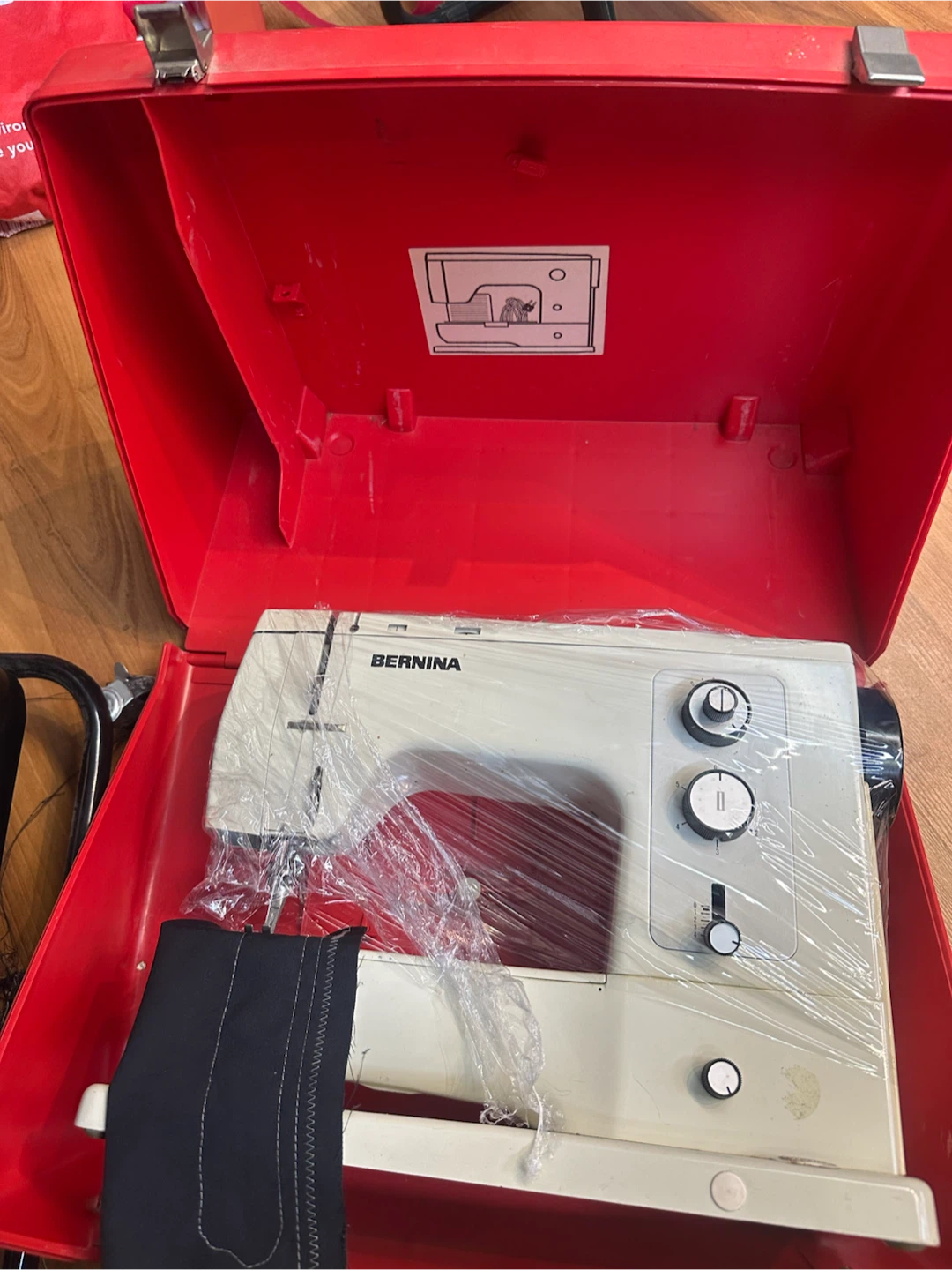 Bernina Sewing Machine - photo 4
