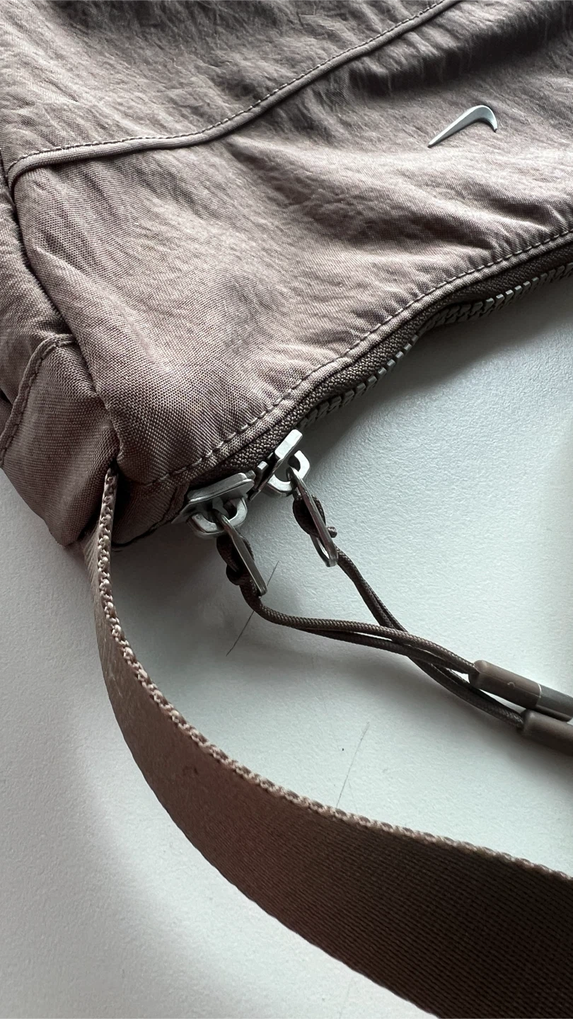 $20 Nike Aura Crescent crossbody - photo 5