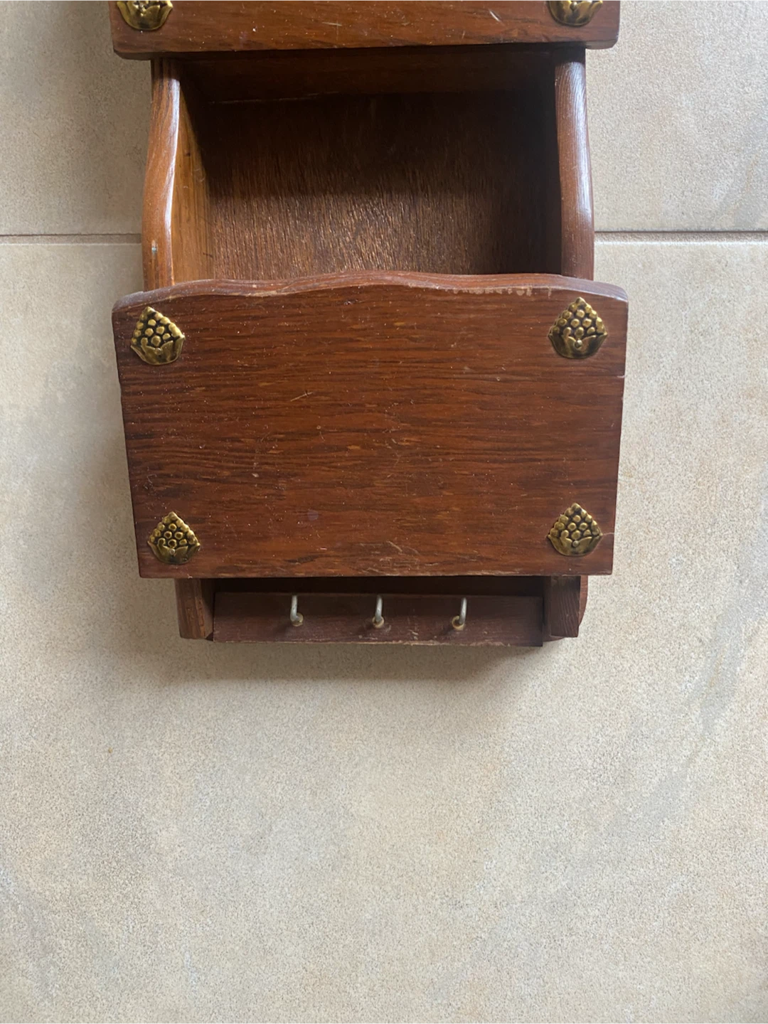 Vintage Wooden Wall Mail Organizer with Key Hooks - photo 3
