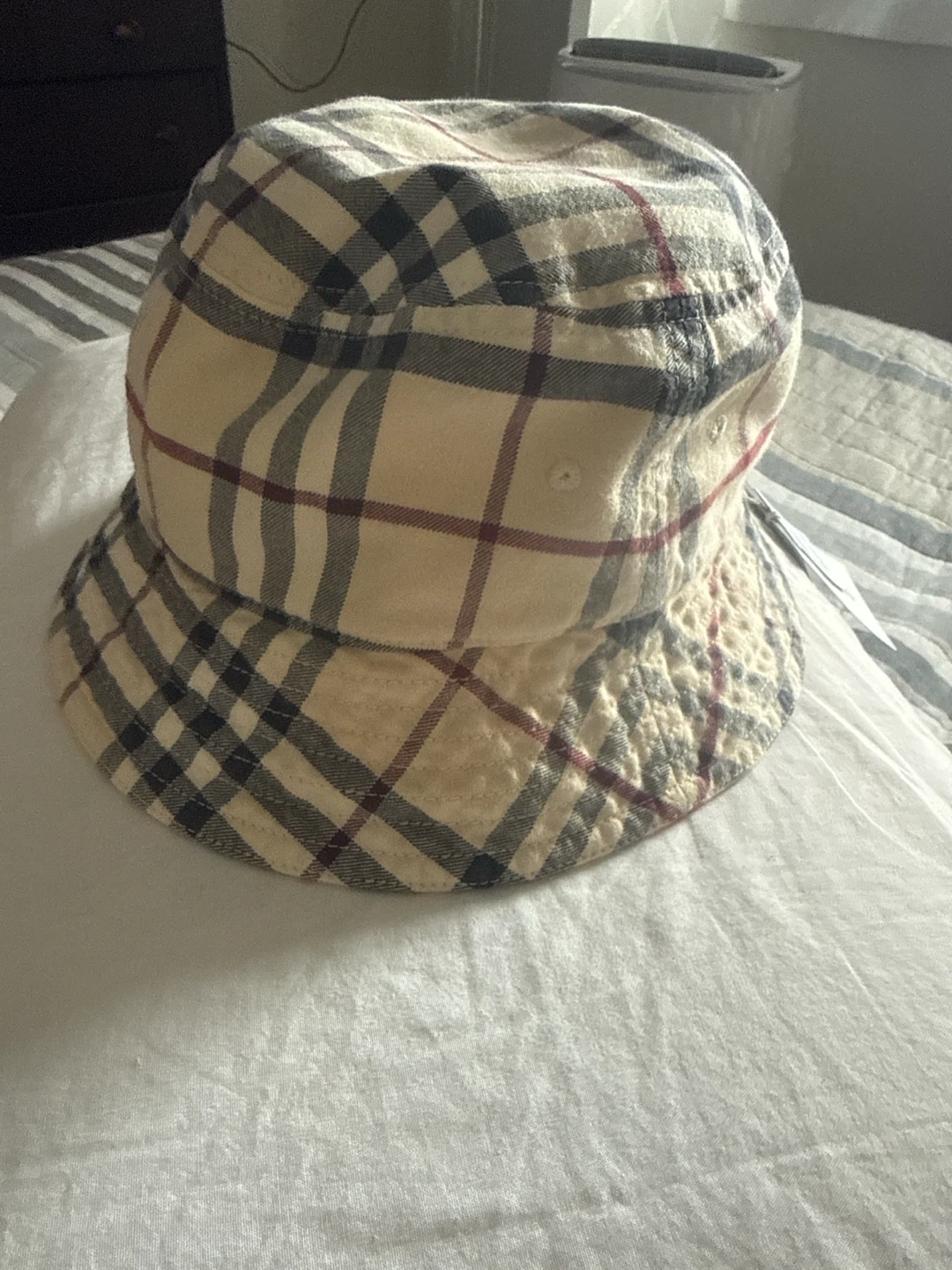 Burberry Classic Bucket Hat - Size L - photo 3