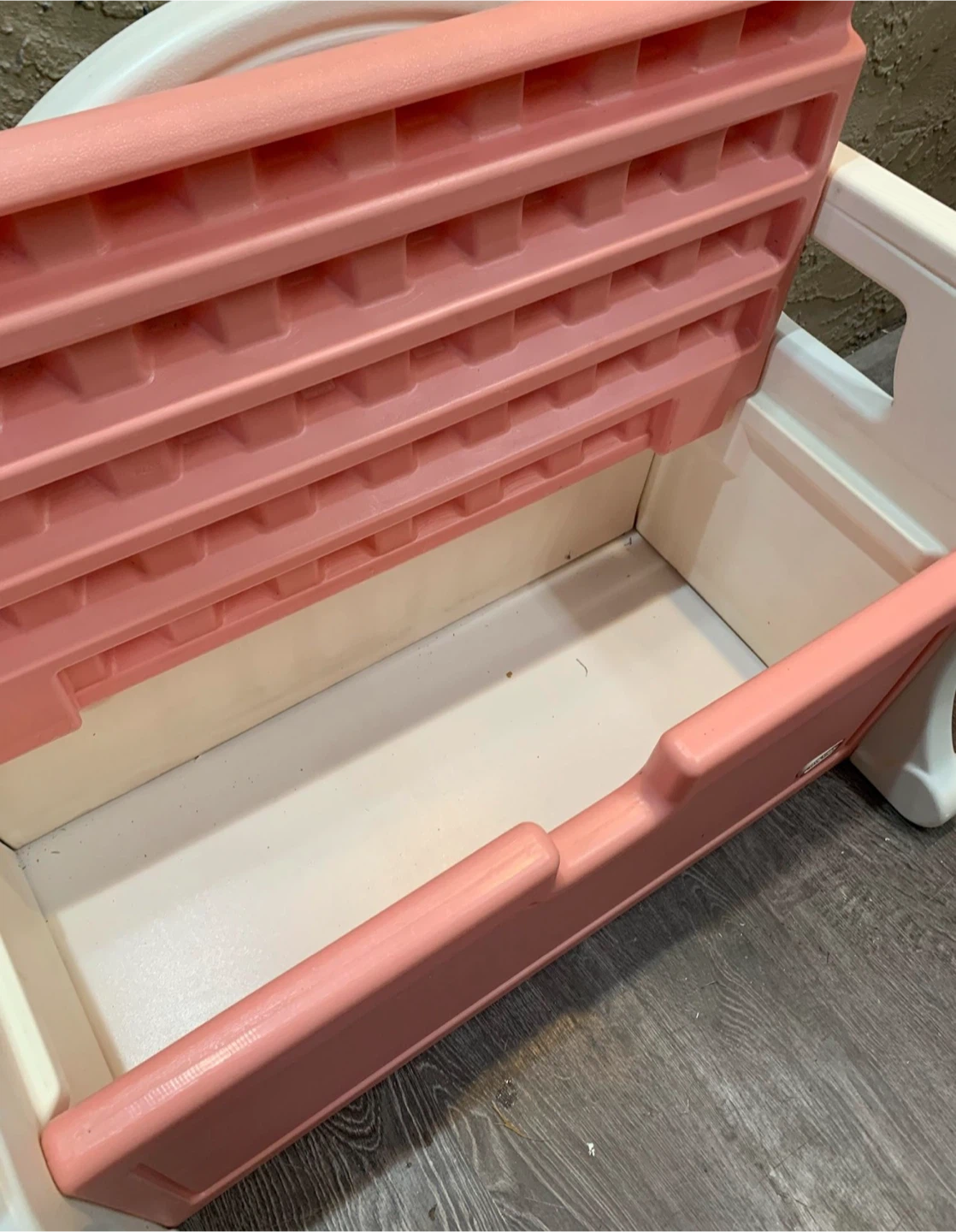 Little Tikes Pink and White Toy Storage Bench - photo 3