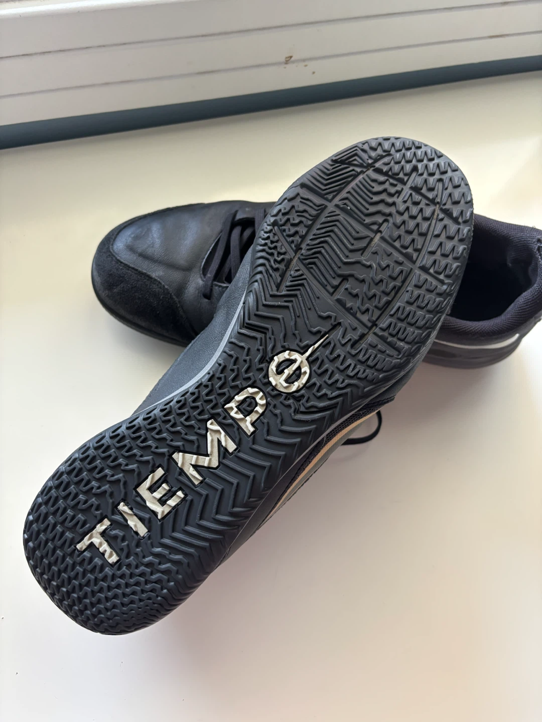 Nike Tiempo Indoor Soccer Shoes, size US 11 (evro 43) - photo 5