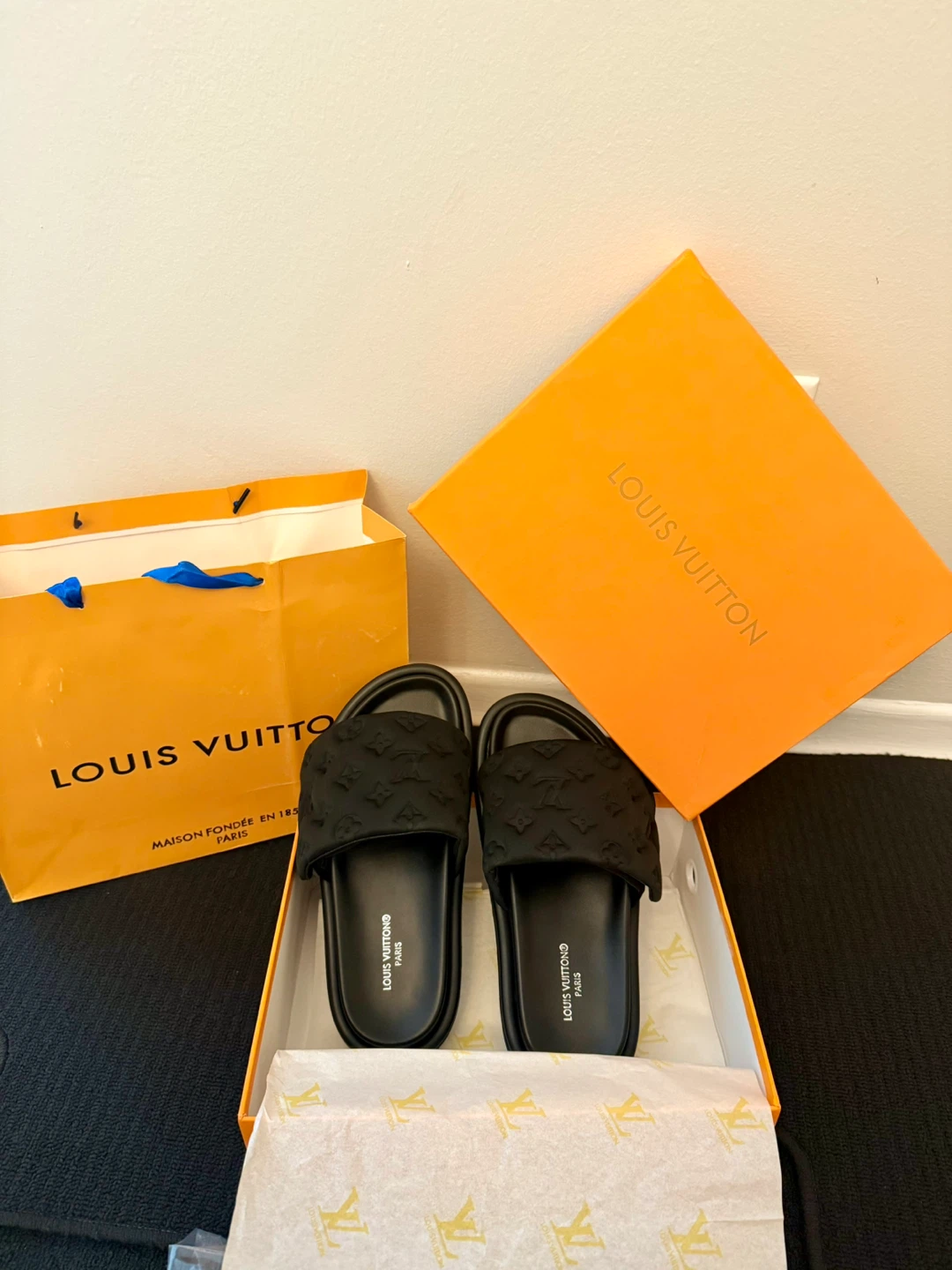 Louis Vuitton Black Monogram Slides - photo 3