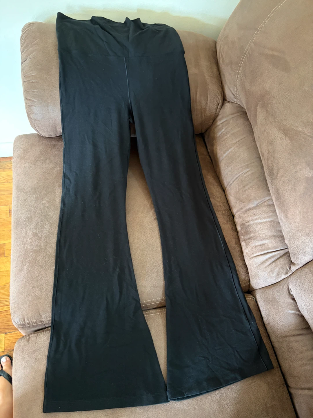 Victoria's Secret Pink Flare Leggings