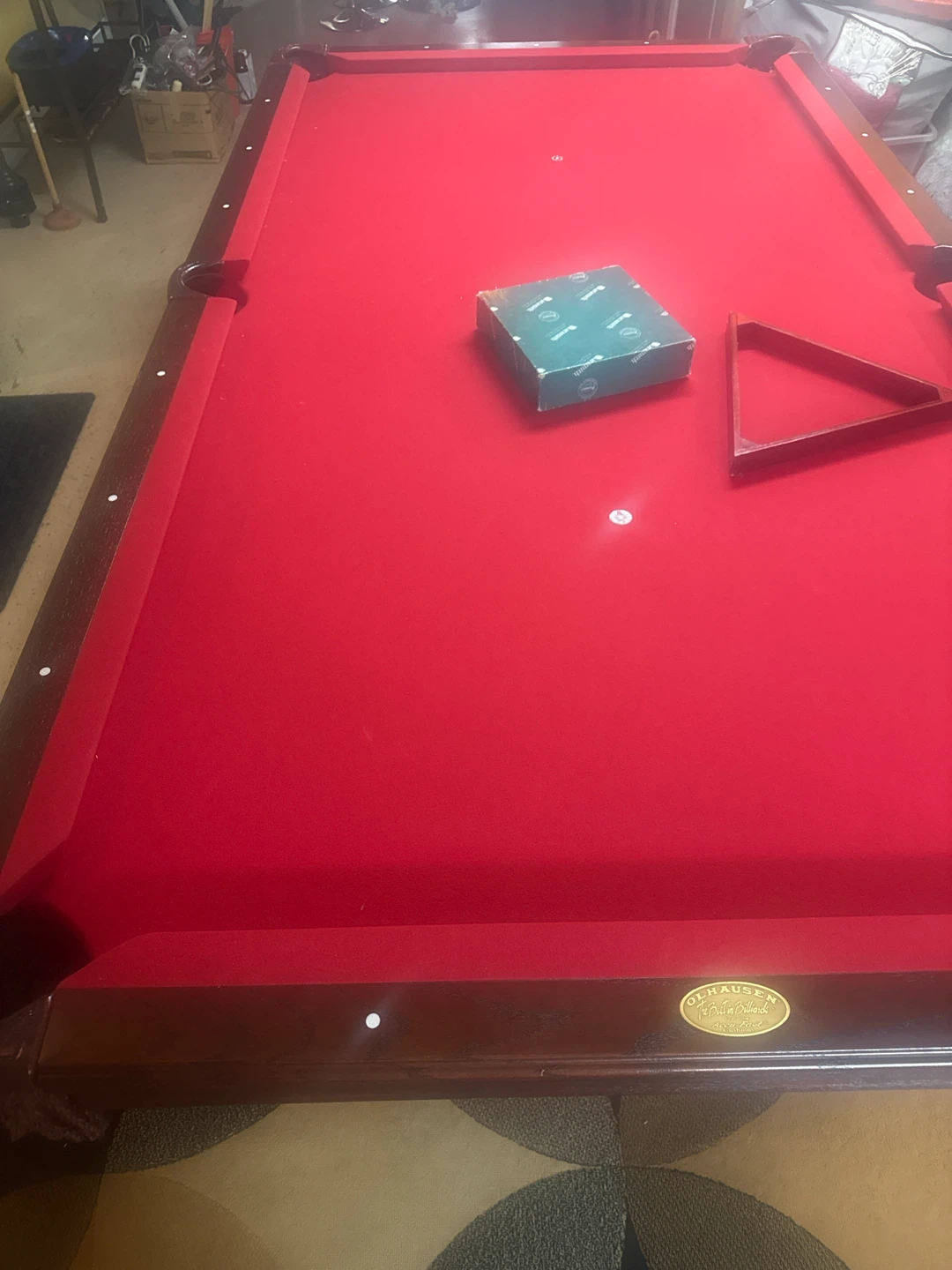 Pool table and assessors
