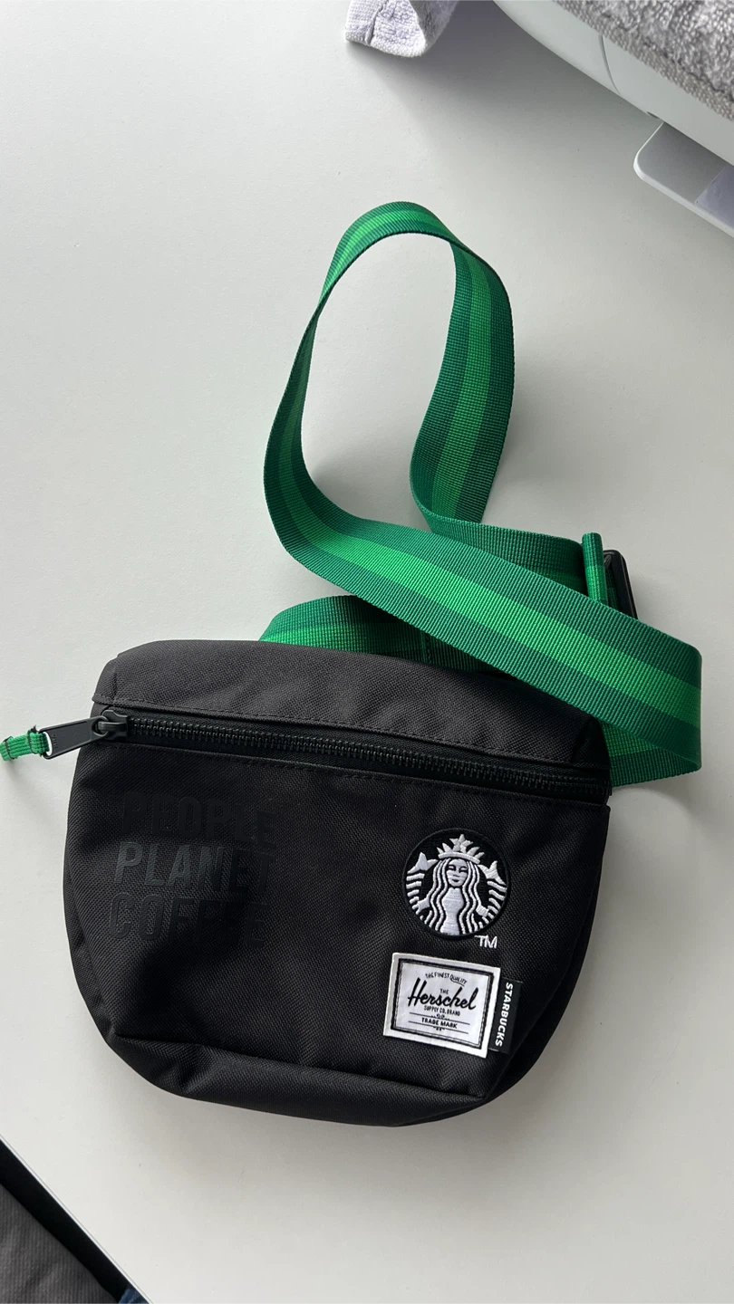 Auth Herschel Starbucks Hip Bag - photo 2