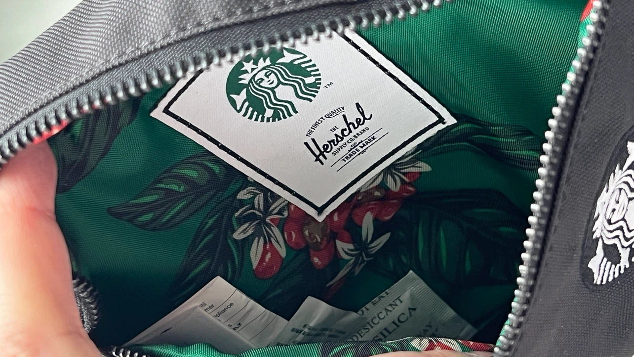 Auth Herschel Starbucks Hip Bag - photo 5