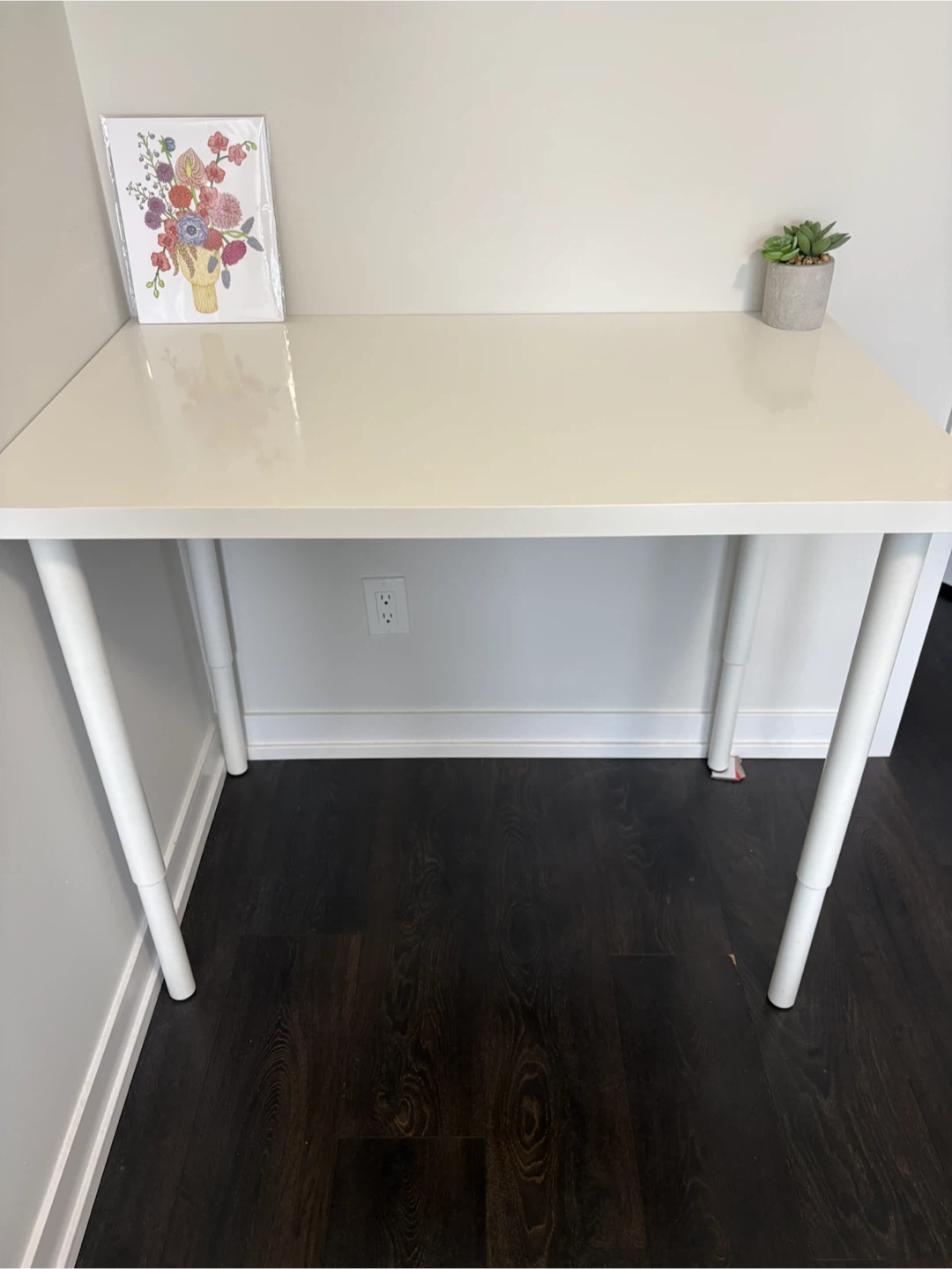 White Desk - photo 2