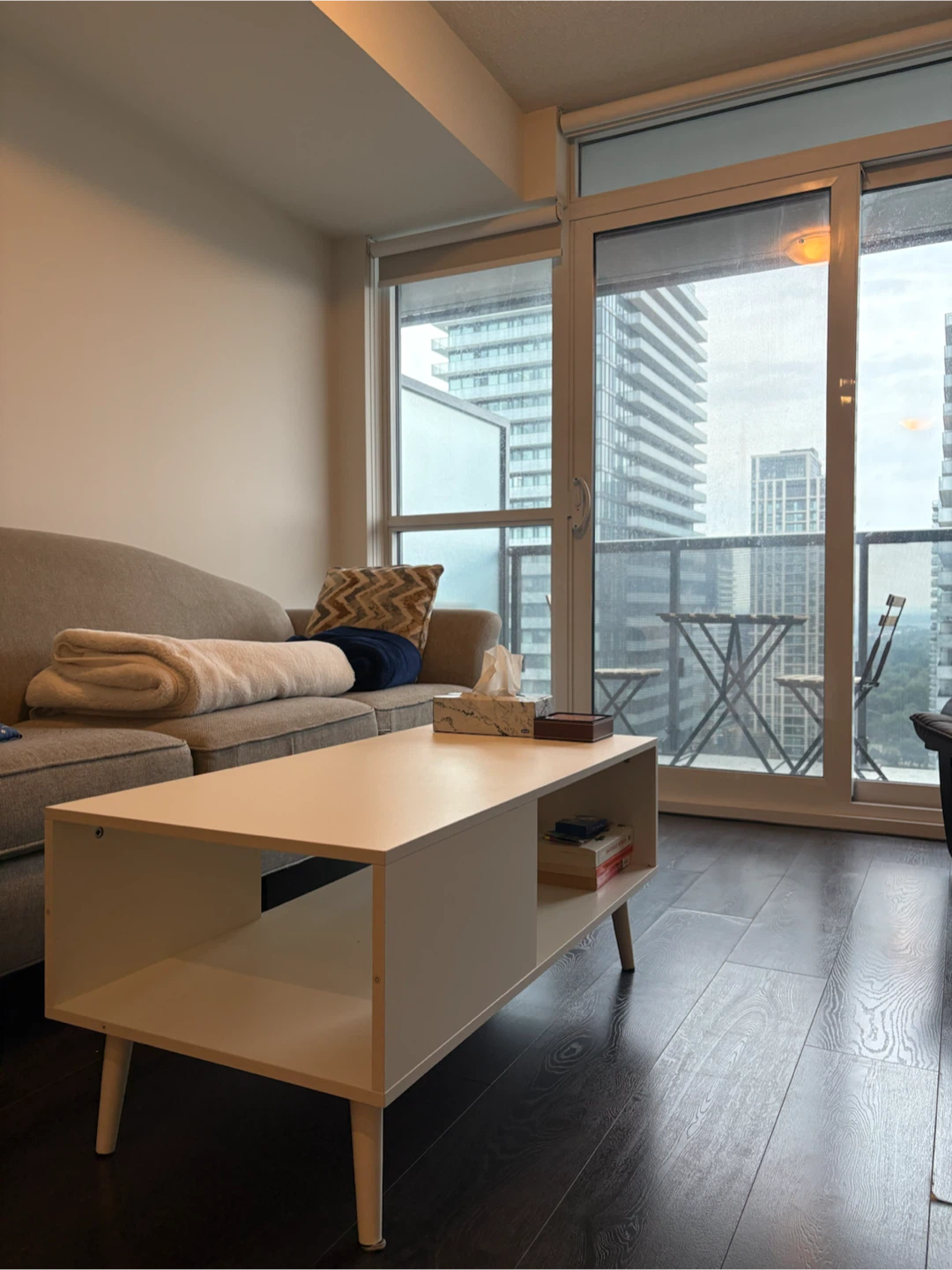 White Rectangular Coffee Table with Storage - photo 2