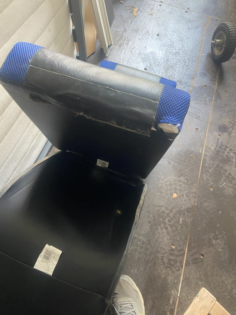 2 gaming chair seats