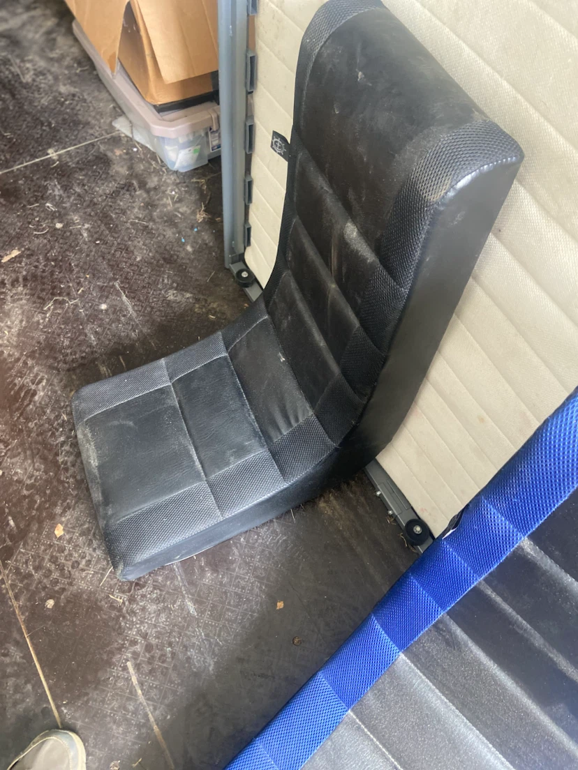 2 gaming chair seats - photo 2