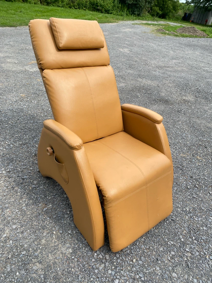 Tony Little DeStress Leather Manual Recliner (CAN DELIVER)