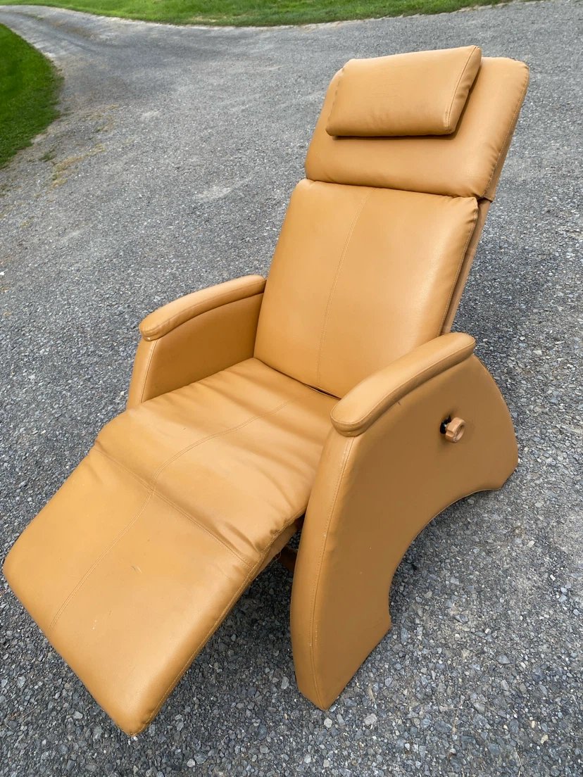 Tony Little DeStress Leather Manual Recliner (CAN DELIVER) - photo 2