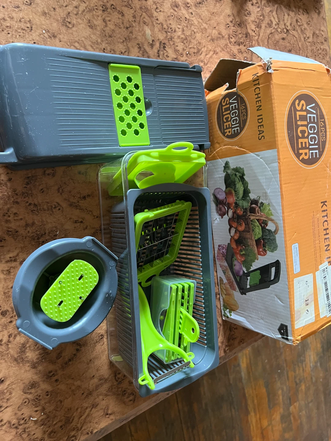 Kitchen Ideas 16-Piece Veggie Slicer