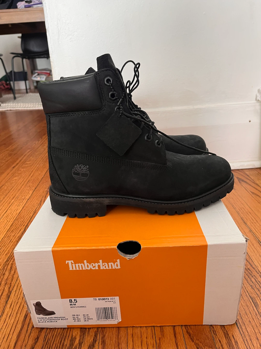 Black Timberland 6 Inch Boots - Size 8.5