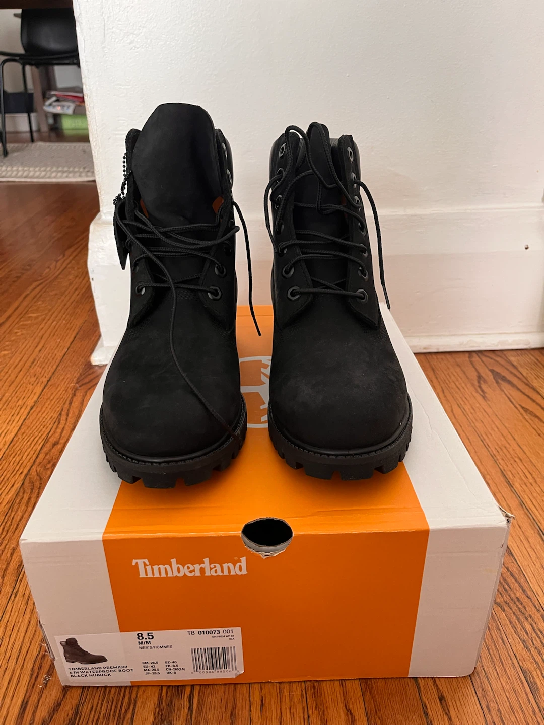 Black Timberland 6 Inch Boots - Size 8.5 - photo 2