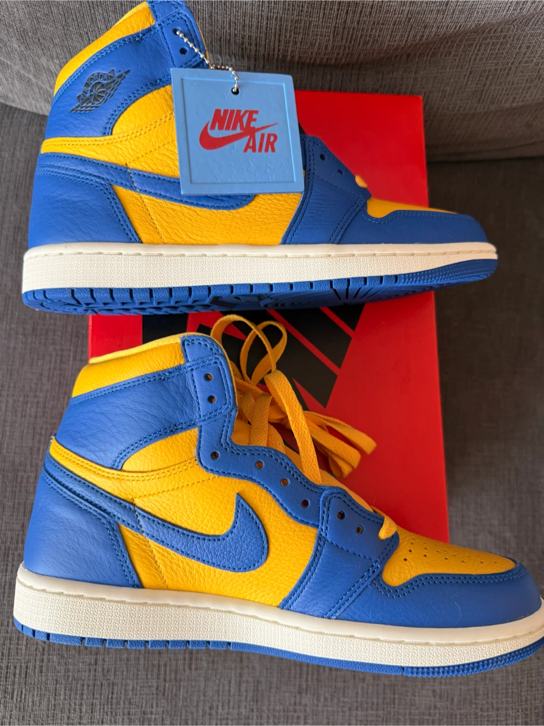 Women’s Nike Air Jordan 1 Retro High OG - photo 4