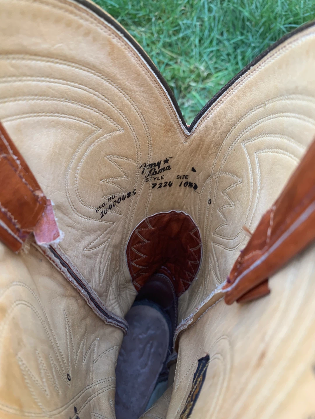 Tony Lama Cowboy Boots - Size 10D - photo 2