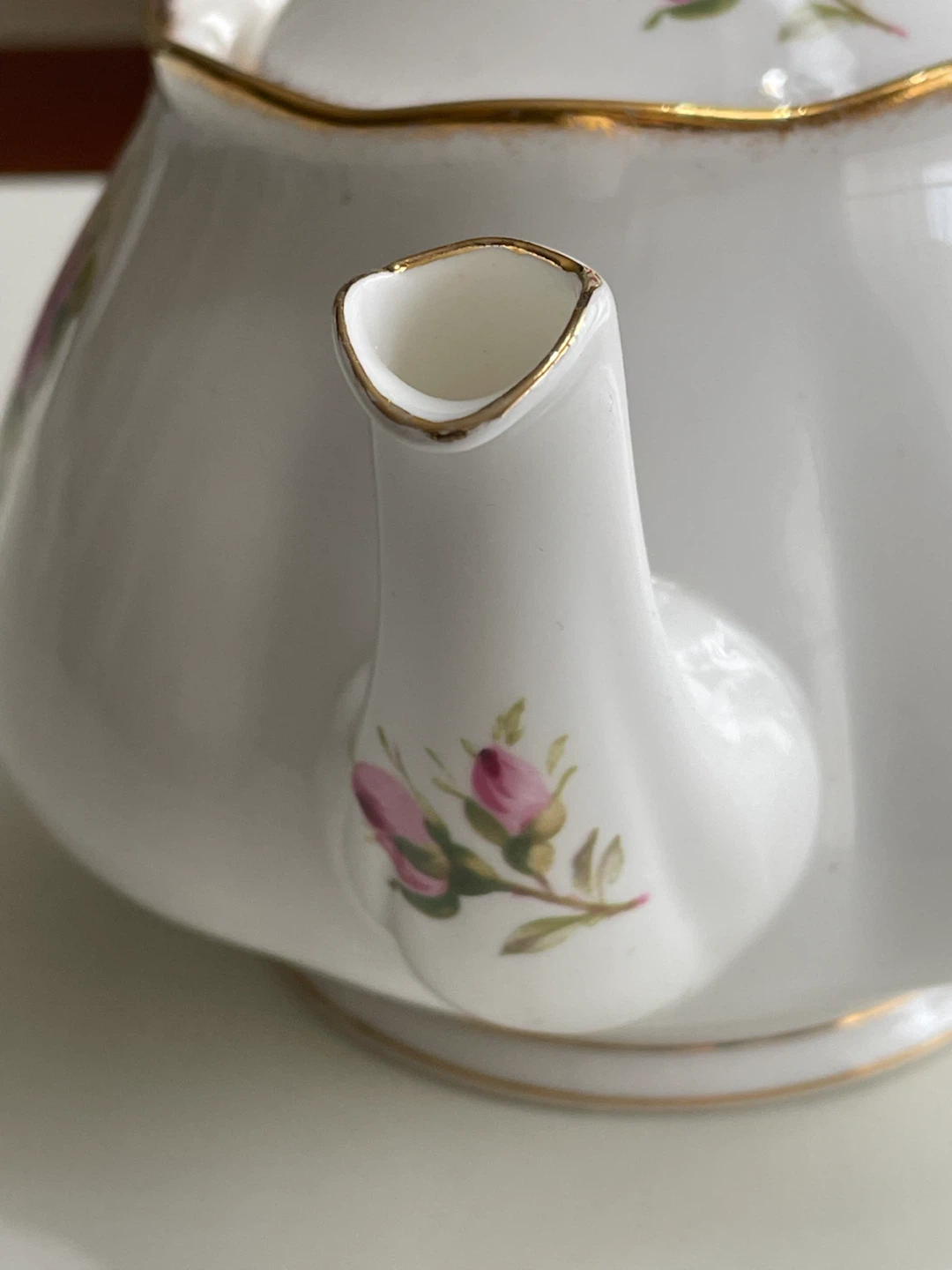 Royal Albert American Beauty Teapot - photo 5