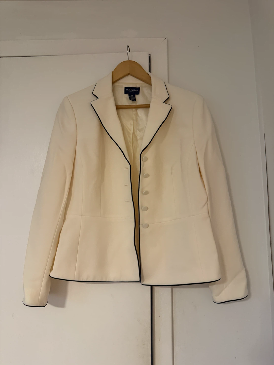 Ann Taylor Petites Cream Blazer