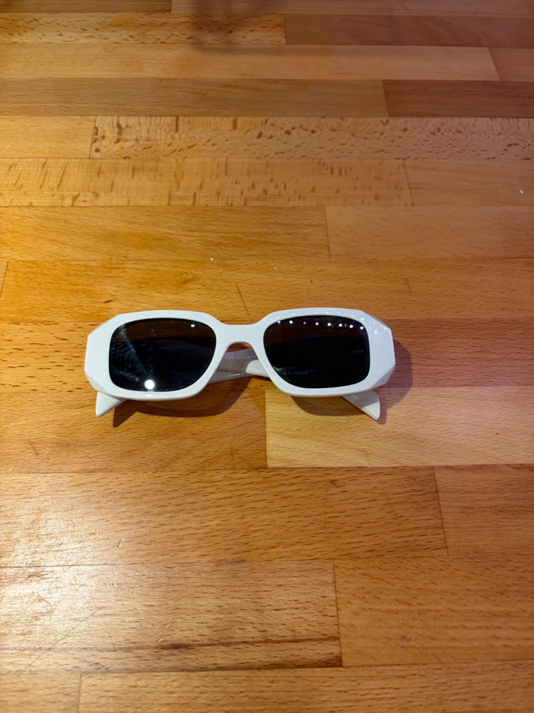 KITS White Sunglasses