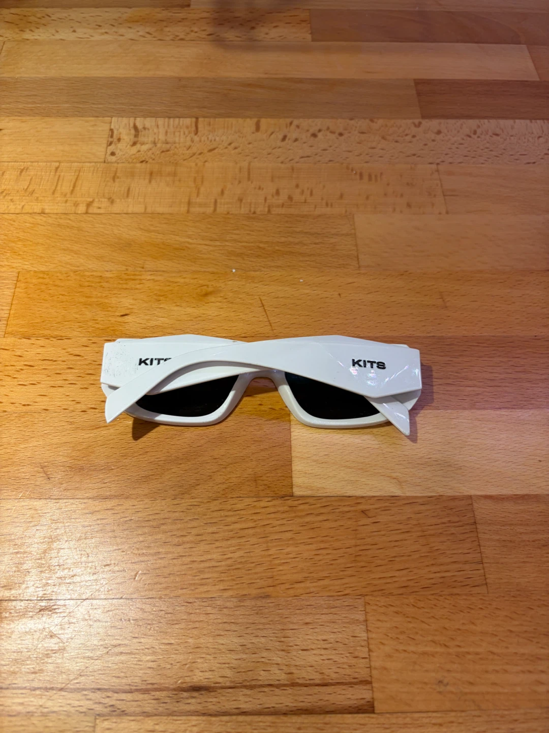 KITS White Sunglasses - photo 2