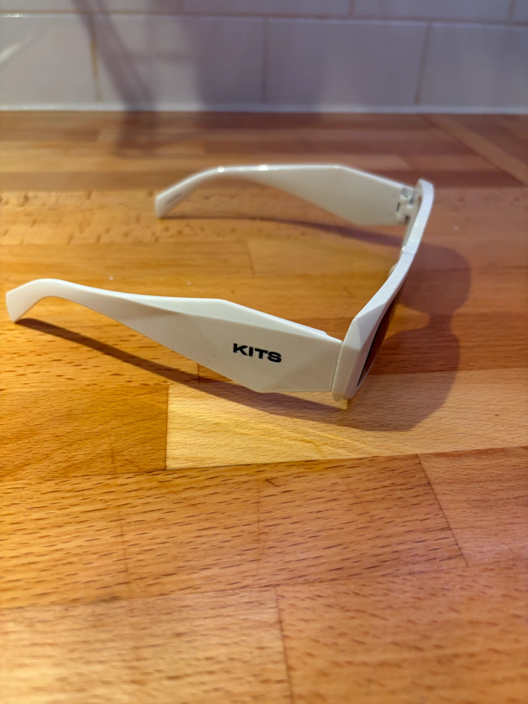 KITS White Sunglasses - photo 4