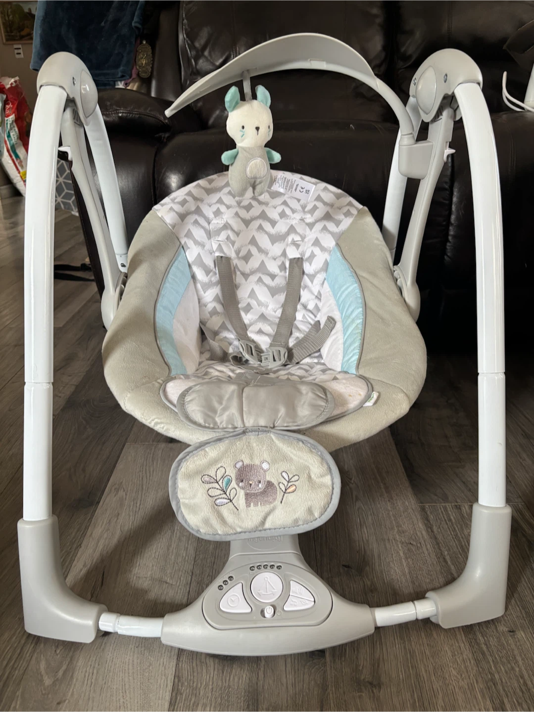 Graco Baby Swing with Plush Toy