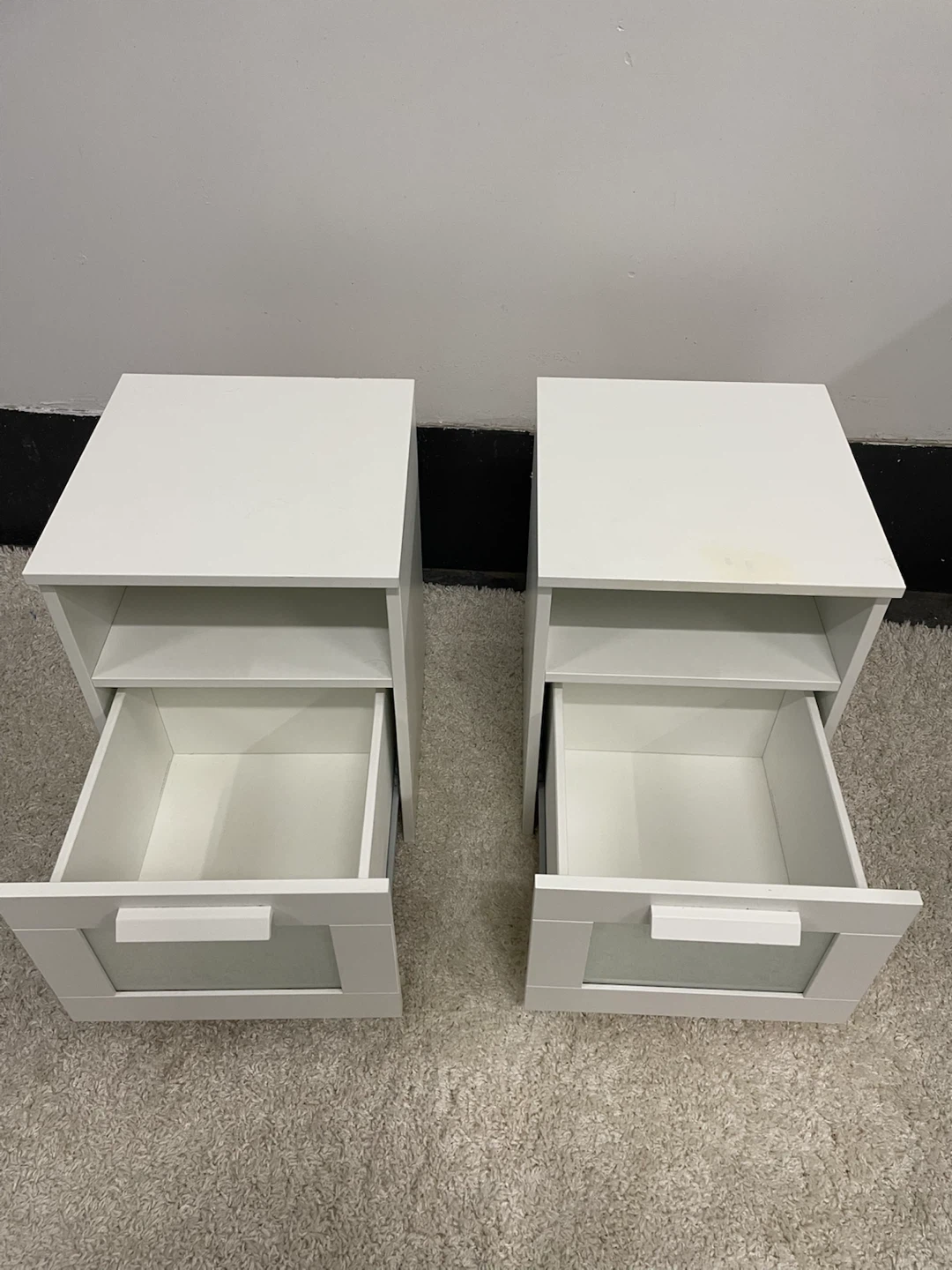 Two White Nightstands with Drawer - photo 2