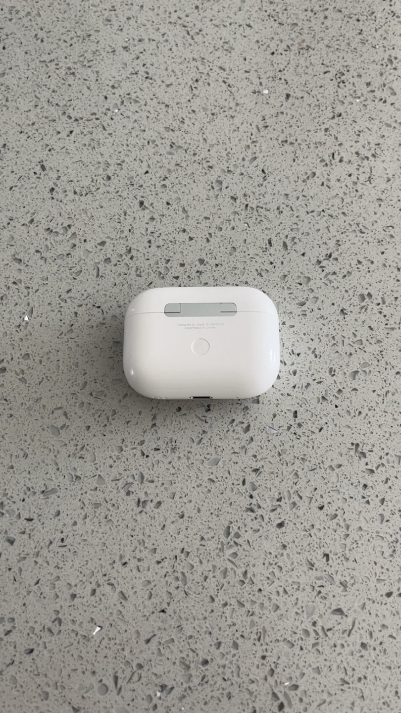 Apple AirPods Pro (2nd Gen) usb c - photo 3