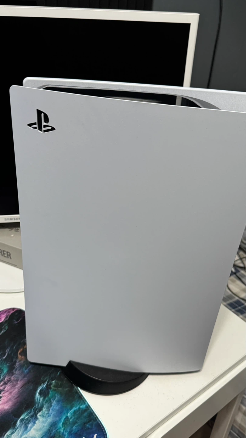 Play station 5 - photo 2