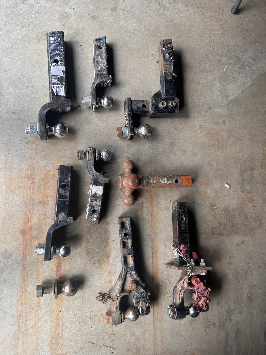 Lot of 6 Hitch Balls and Mounts open to offers