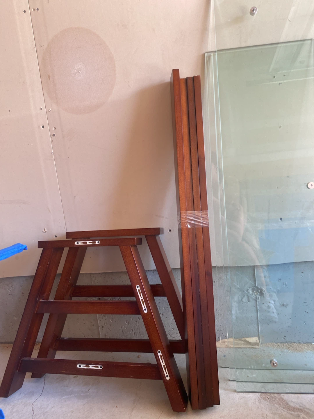 Glass and Wood Coffee Table - photo 2