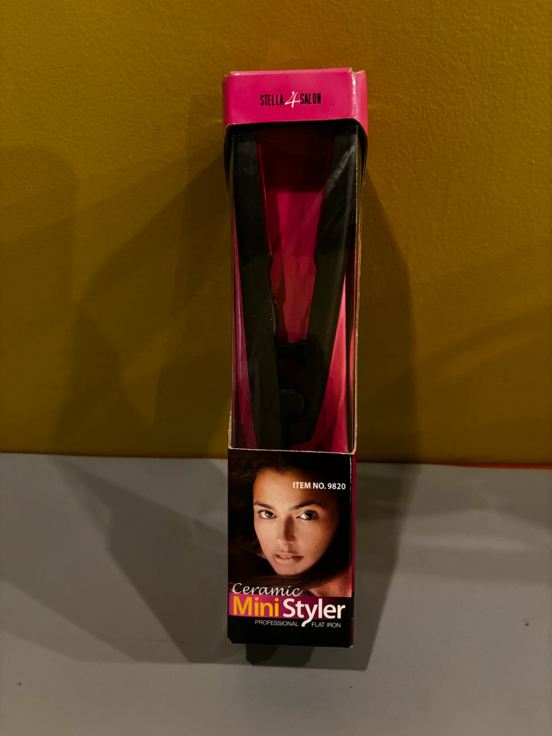 Stella 24 Salon Ceramic Mini Styler Flat Iron