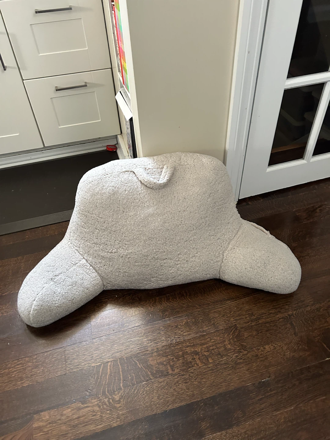 Off white Reading Pillow - photo 2