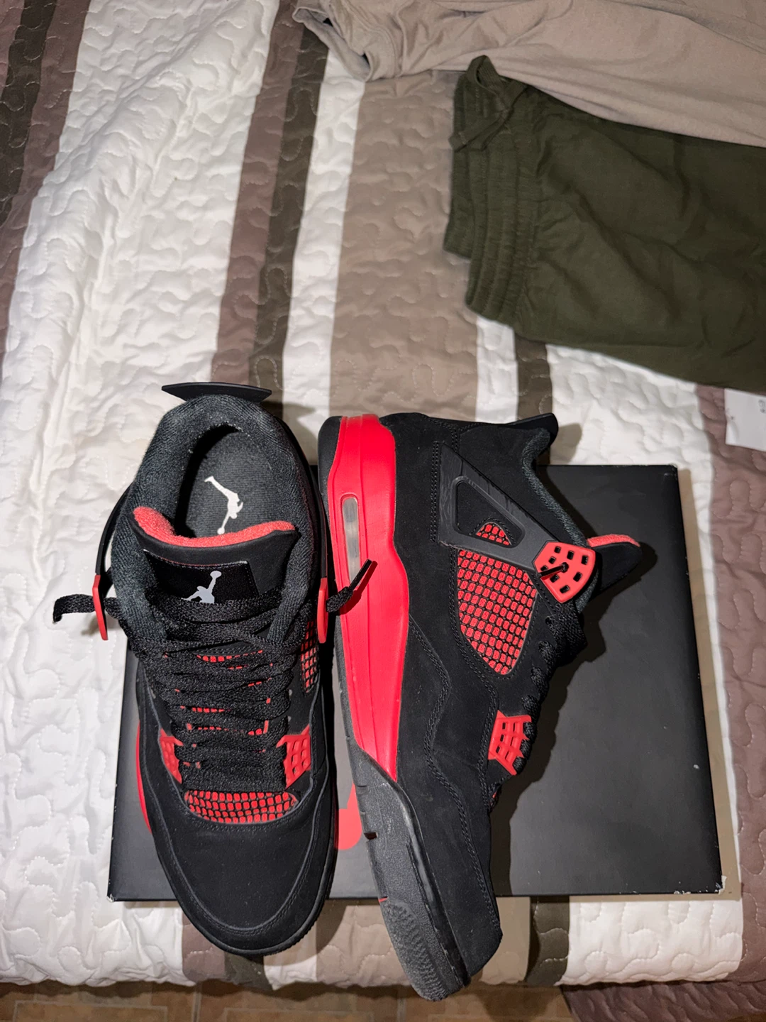 11M Thunder Red Jordan 4s (will negotiate) - photo 3