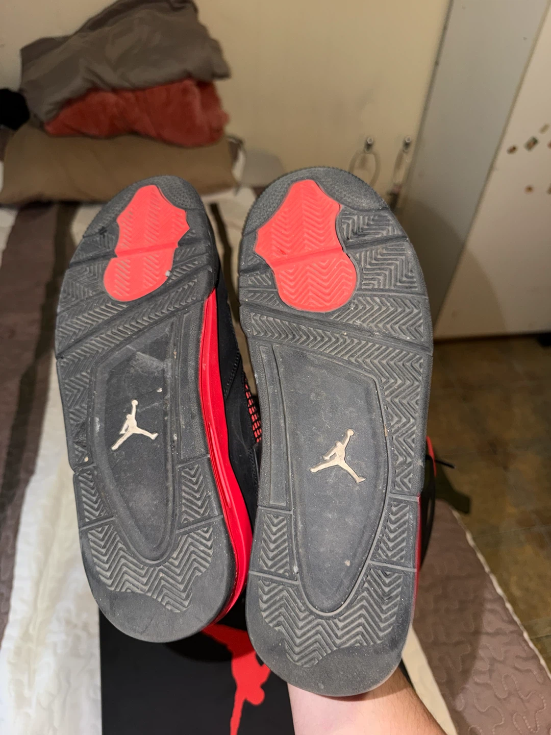 11M Thunder Red Jordan 4s (will negotiate) - photo 5