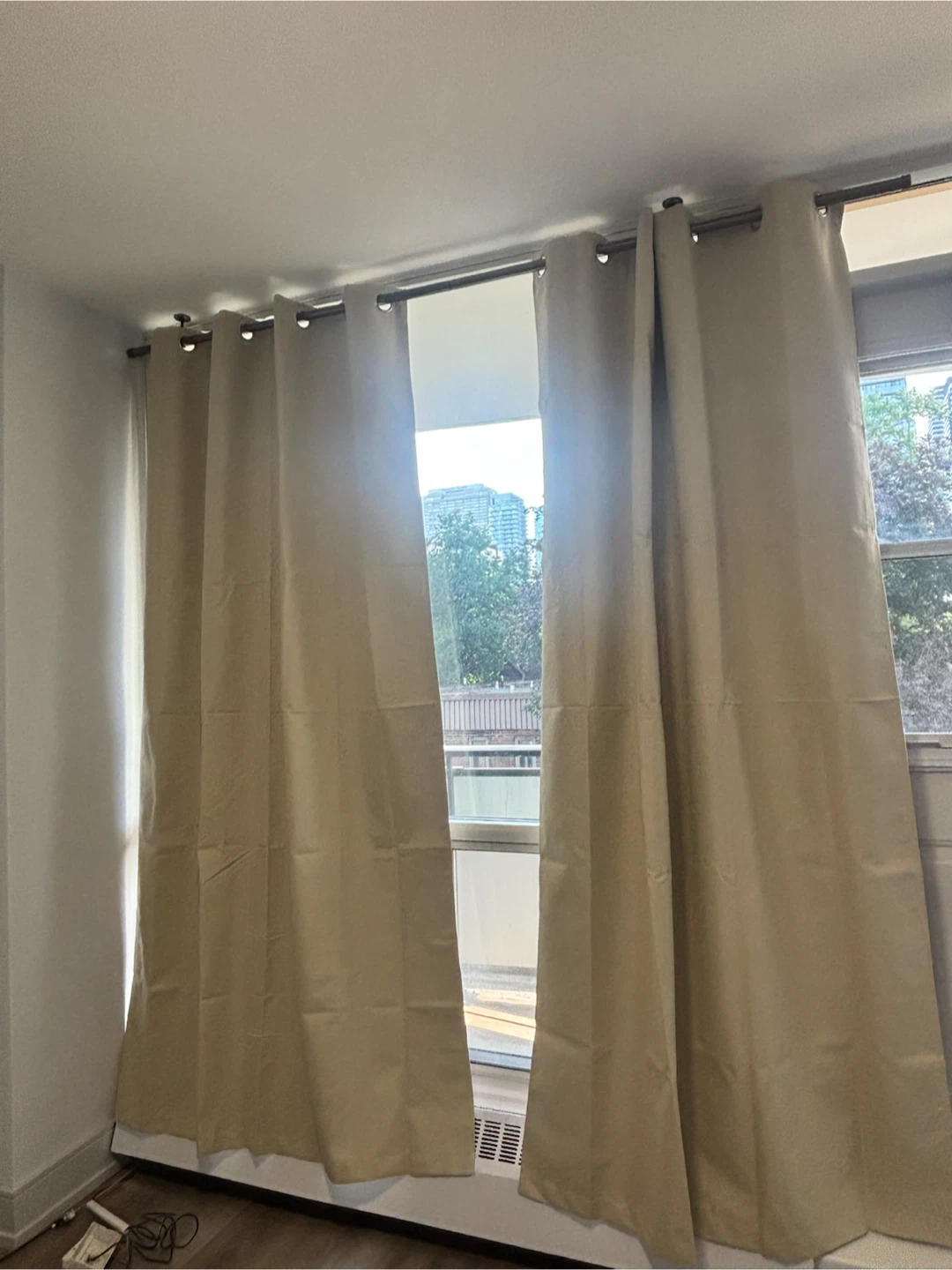 100% Blackout Gromment Curtain with Micro Fabric Reverse