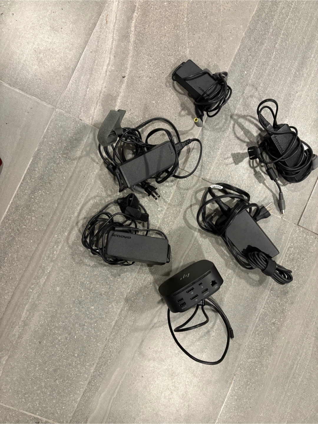 5 Lenovo  laptop chargers 1 Hp hub 1 mouse