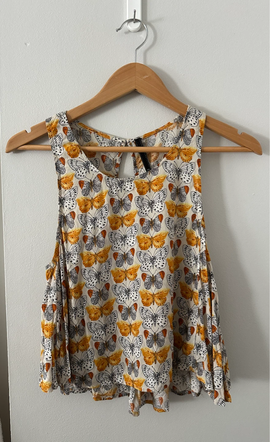 Yellow butterfly print tank top • size M • Stradivarius