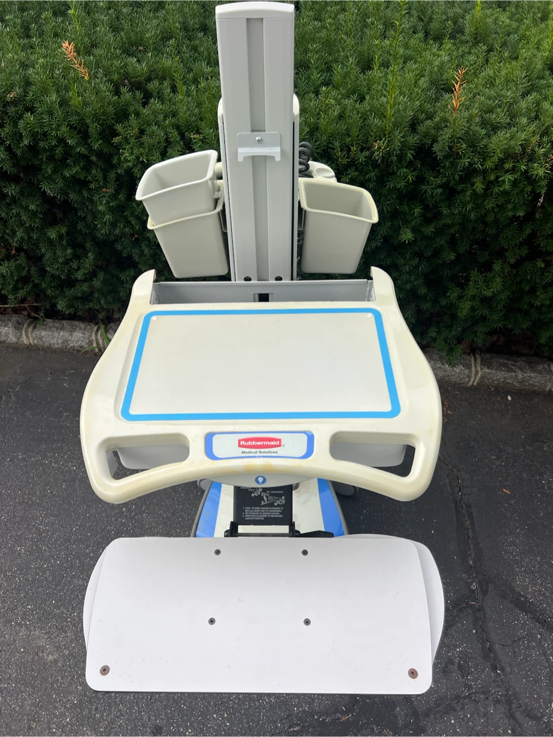 Rubbermaid Medical Solutions Rolling Cart - photo 2