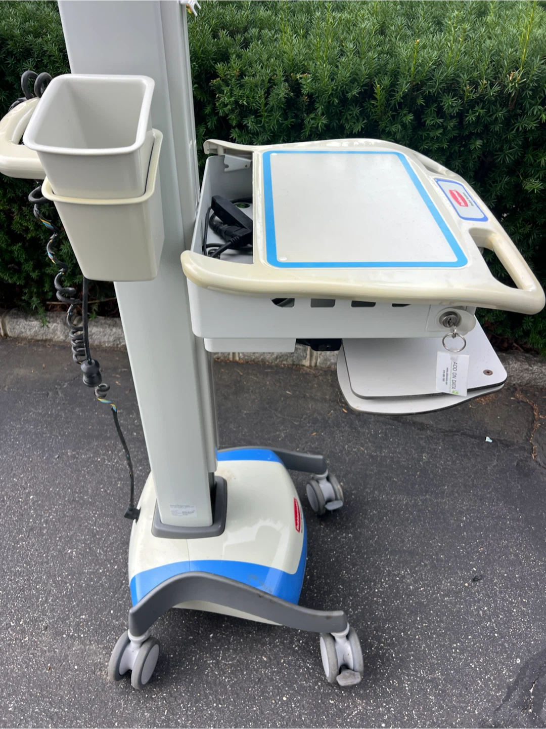 Rubbermaid Medical Solutions Rolling Cart - photo 5