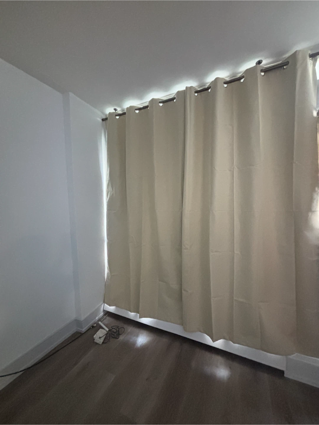 100% Blackout Gromment Curtain with Micro Fabric Reverse - photo 2