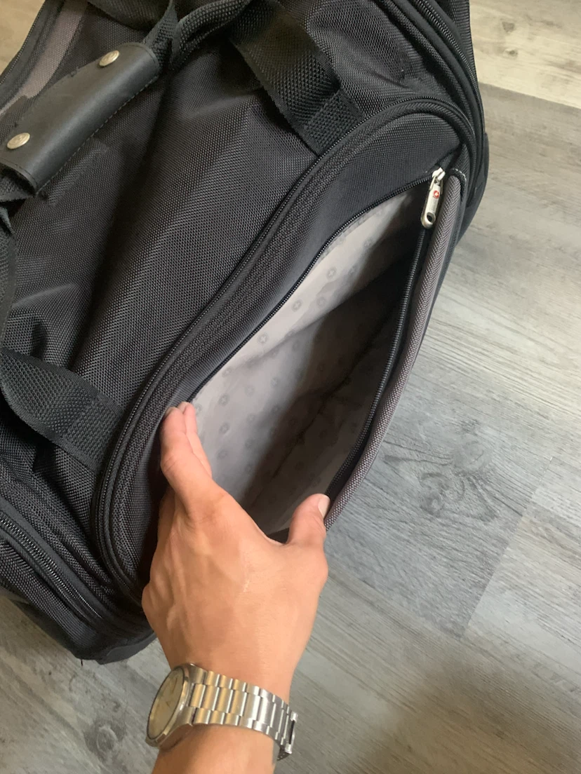 Swiss Gear Rolling Duffel Bag - photo 3