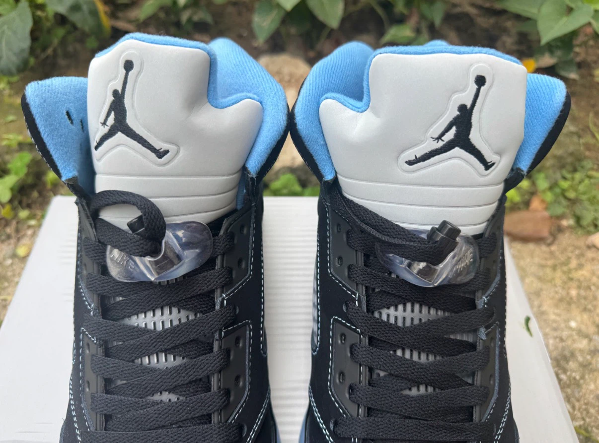 Air Jordan 5 Retro 'University Blue' - photo 2