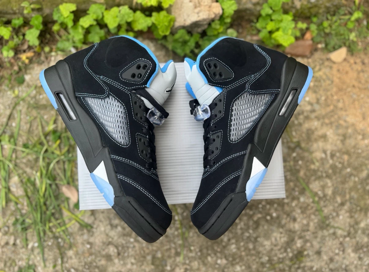 Air Jordan 5 Retro 'University Blue' - photo 3